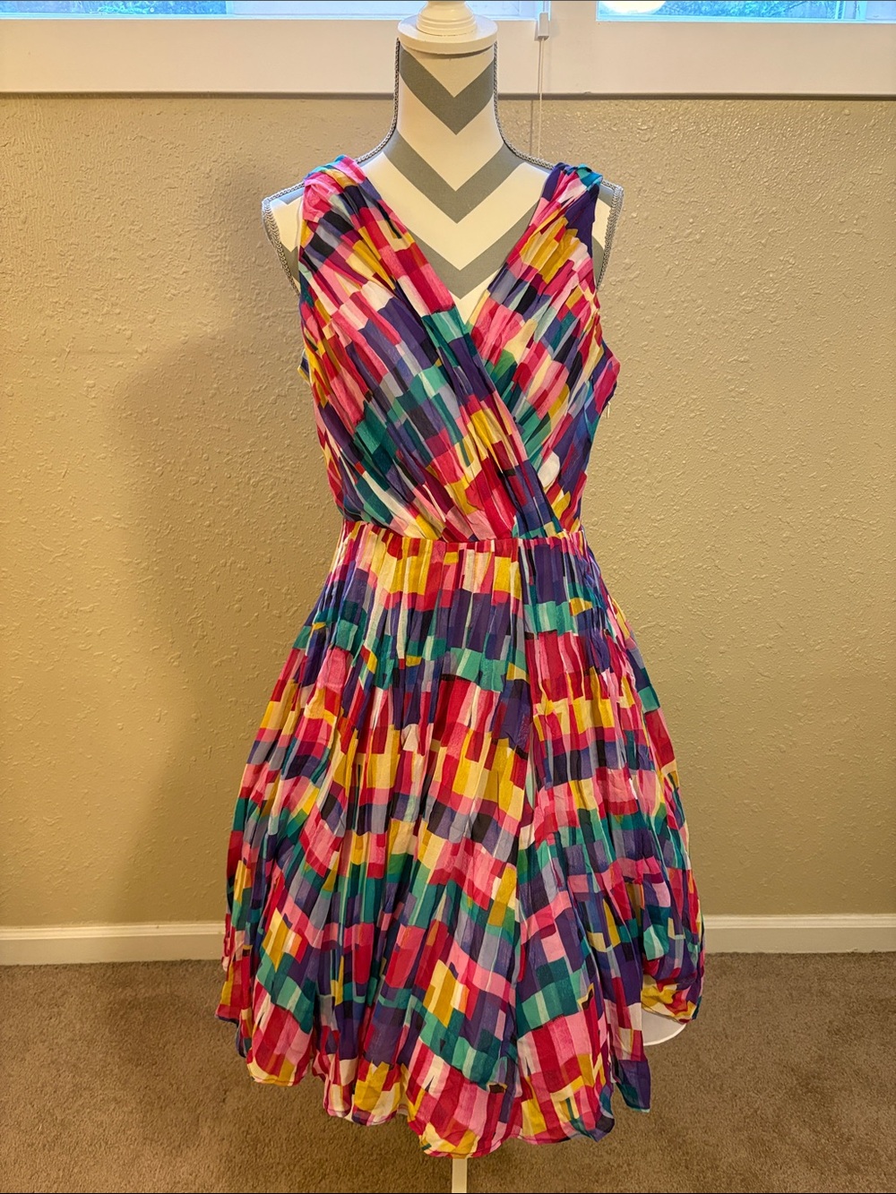 Jones New York Size 14 Rainbow Multicolor Abstract Sleeveless V-Neck Dress